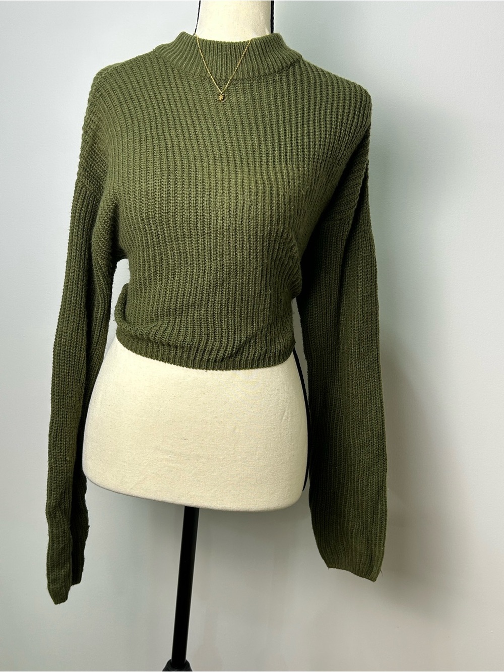 H&M Olive Green Ribbed Turtleneck Sweater